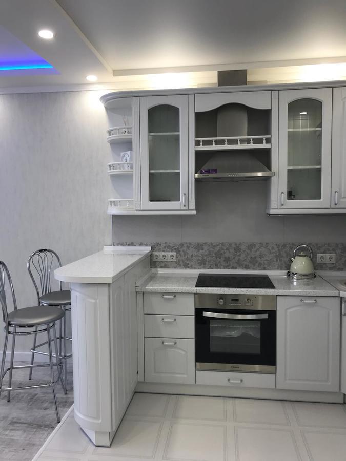 Luxe Apartment On Drahomanova Киев Экстерьер фото
