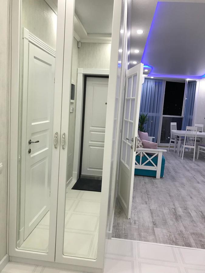 Luxe Apartment On Drahomanova Киев Экстерьер фото