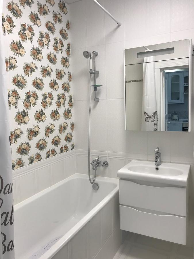 Luxe Apartment On Drahomanova Киев Экстерьер фото
